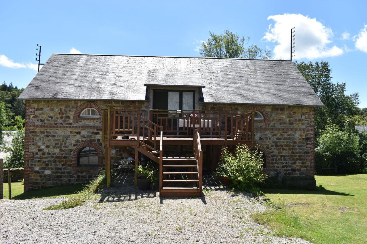 Gites In Le Neufbourg -Mortain Экстерьер фото
