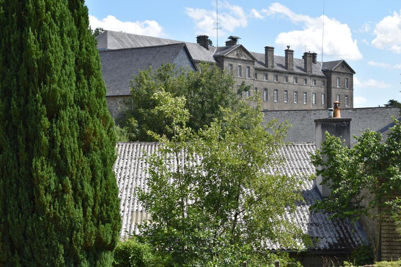 Gites In Le Neufbourg -Mortain Экстерьер фото