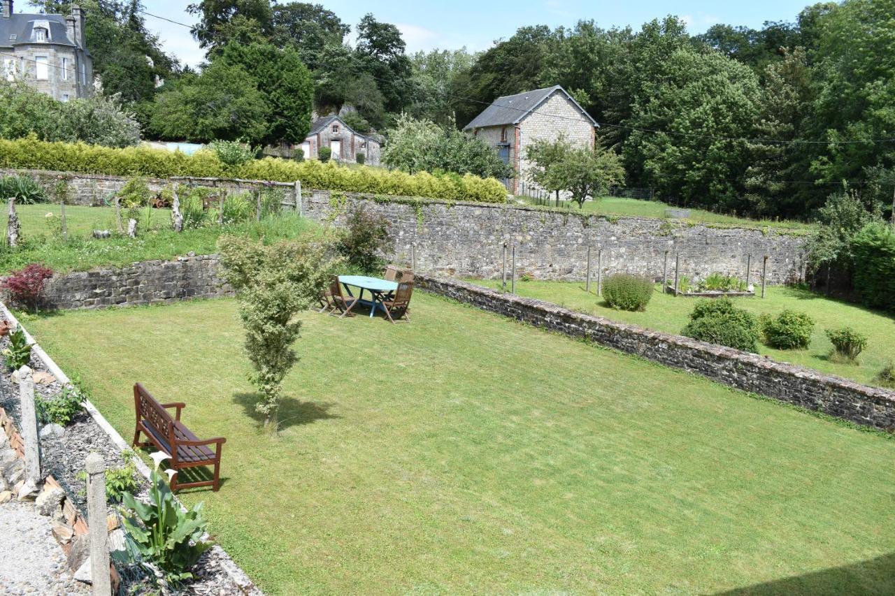 Gites In Le Neufbourg -Mortain Экстерьер фото