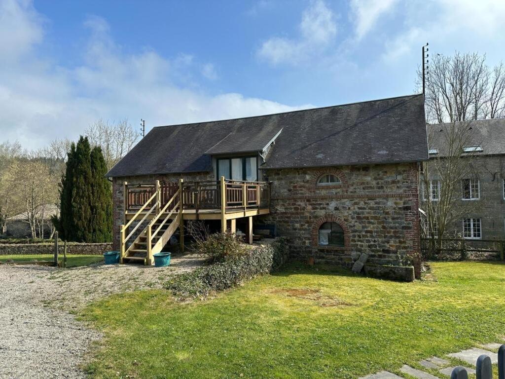 Gites In Le Neufbourg -Mortain Экстерьер фото
